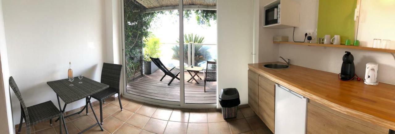 Aloasis Bed and Breakfast Grimaud Εξωτερικό φωτογραφία